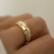 Star Dome Ring: Gold / 9