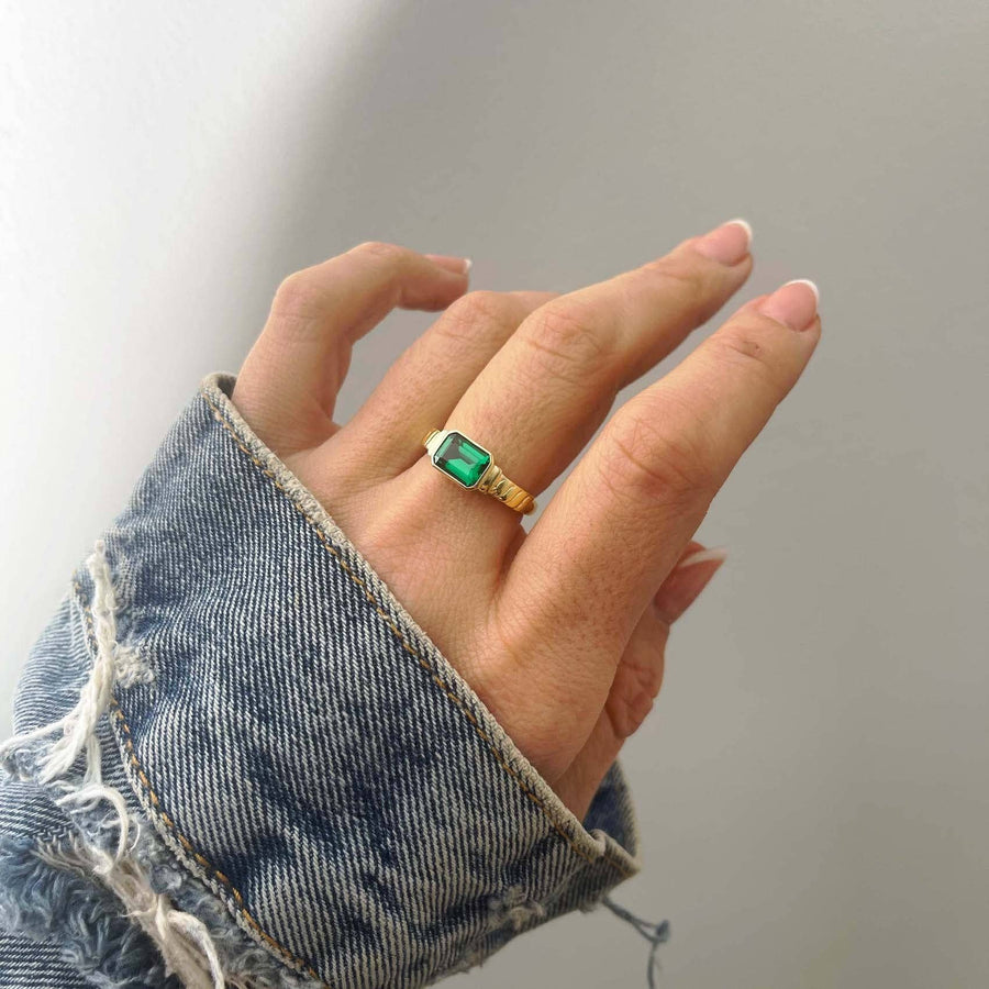 Emerald Statement Ring: Gold / Emerald / 7