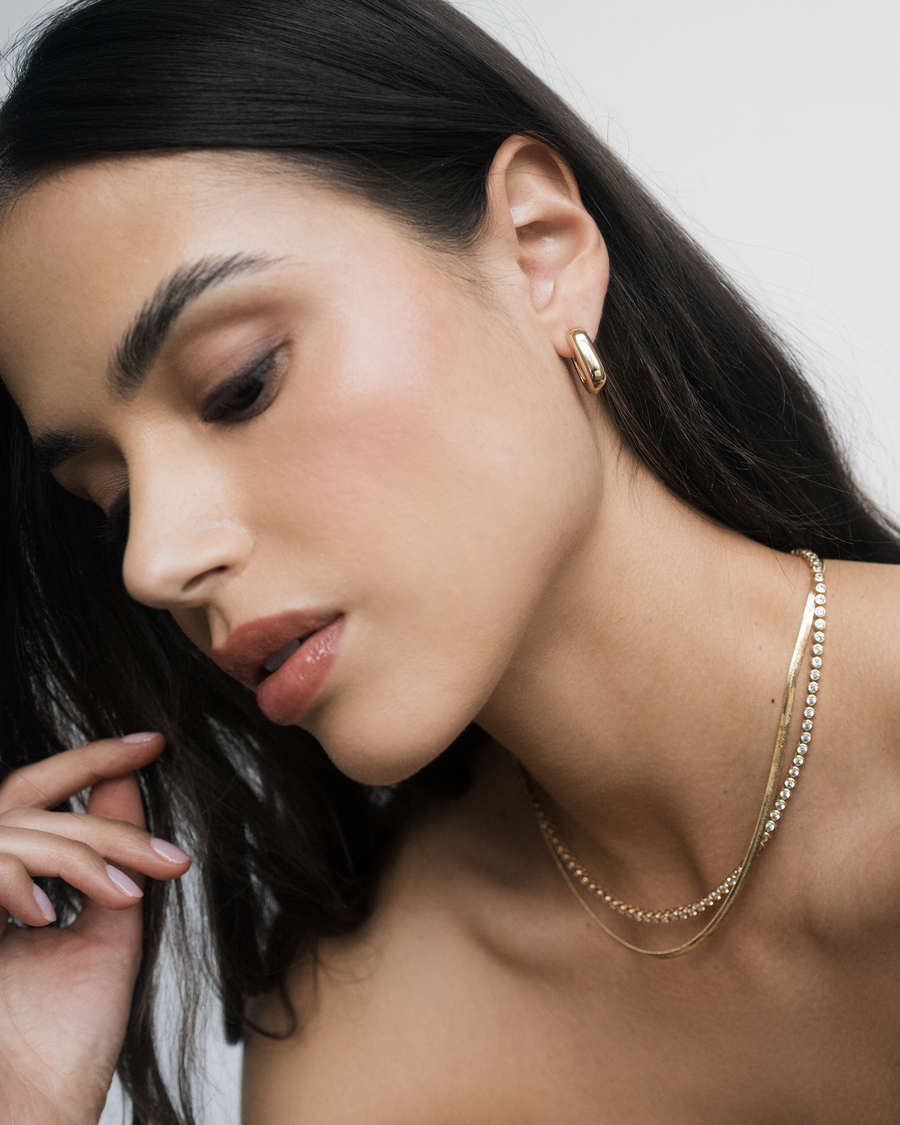 Elly Petite Hoops: Gold plate