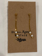 Dangle Pearl Earring