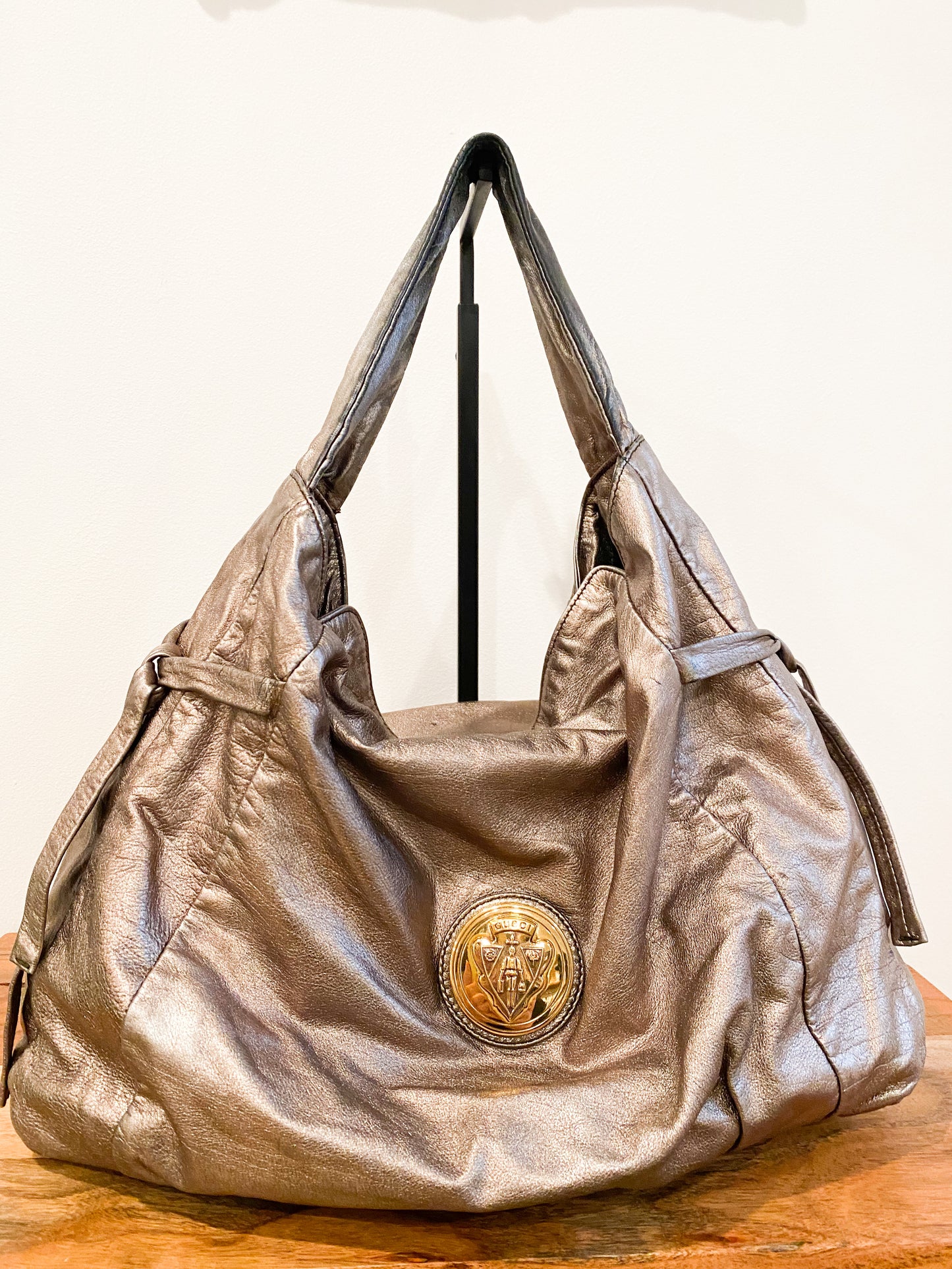 Gucci, Hysteria Fold-over Metallic Hobo Bag, 19