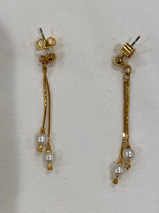 Dangle Pearl Earring