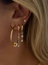 Load image into Gallery viewer, Melanie earrings
