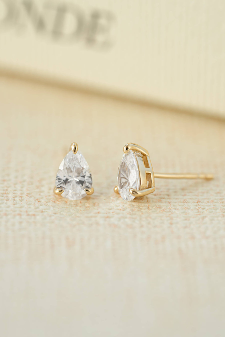 5x7mm Pear Studs: Silver