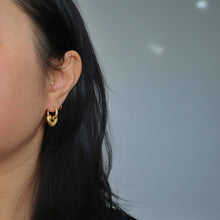 Load image into Gallery viewer, Puffy Heart Hoop Earrings