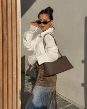 Load image into Gallery viewer, Taya: Black / Polarized + 100% UV Protection