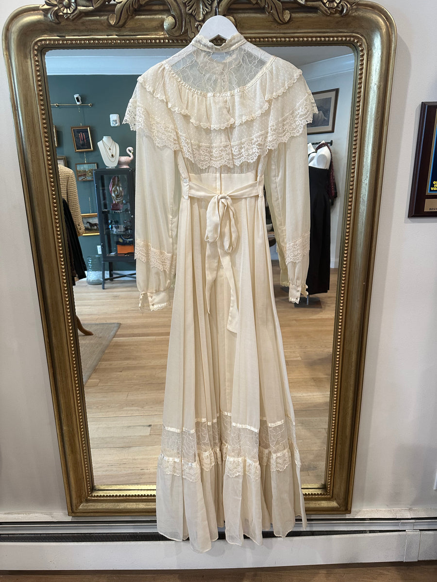 Gunne Sax White Dress, 1970s, 26” Waist, 32” Bust as is