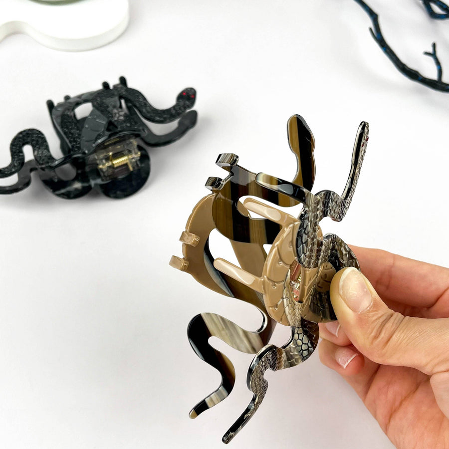 Two-color Snake Hair Clip, Acetate Animal Claw Clip: White