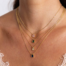 Load image into Gallery viewer, Ines Raindrop Necklace Emerald