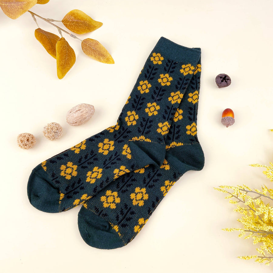 Combed cotton women's British style retro mid-calf socks: Brown