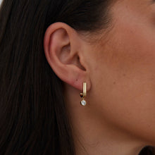 Load image into Gallery viewer, Iris CZ Earring