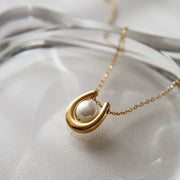 Ava Pearl Necklace | Pearl Pendant Necklace