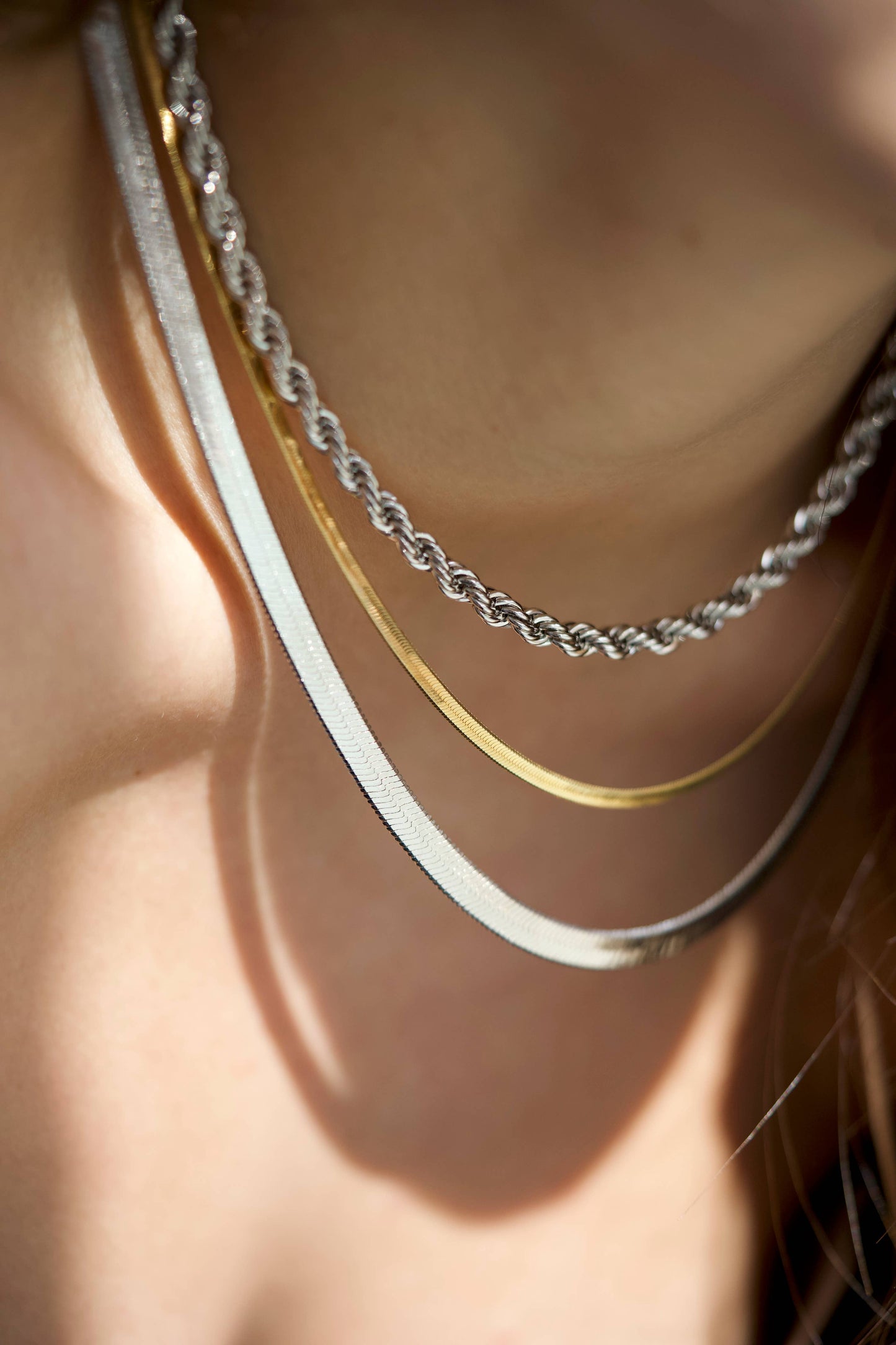 Florence Herringbone Necklace: Gold