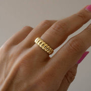 Fluted Statement Ring: Gold / 6