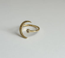 Load image into Gallery viewer, Little Moon Ring