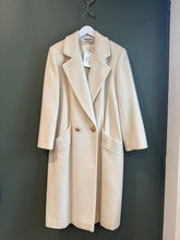 Load image into Gallery viewer, Lilah Coat, 1980's, 46" Bust