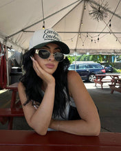 Load image into Gallery viewer, Elliott Polarized Sunglasses: Black/Gold