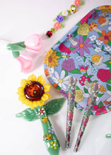 Load image into Gallery viewer, FLORAL CRITTER ROLLING TRAY