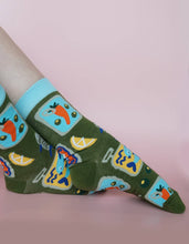 Load image into Gallery viewer, Tinned Fish 100% Cotton Women's Crew Socks