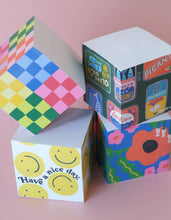 Load image into Gallery viewer, Wavy Daisy Sticky Note Cube