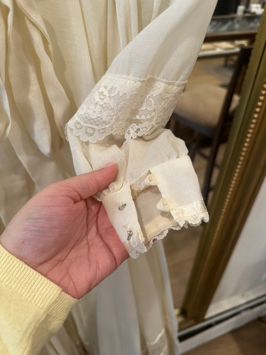 Gunne Sax White Dress, 1970s, 26” Waist, 32” Bust as is