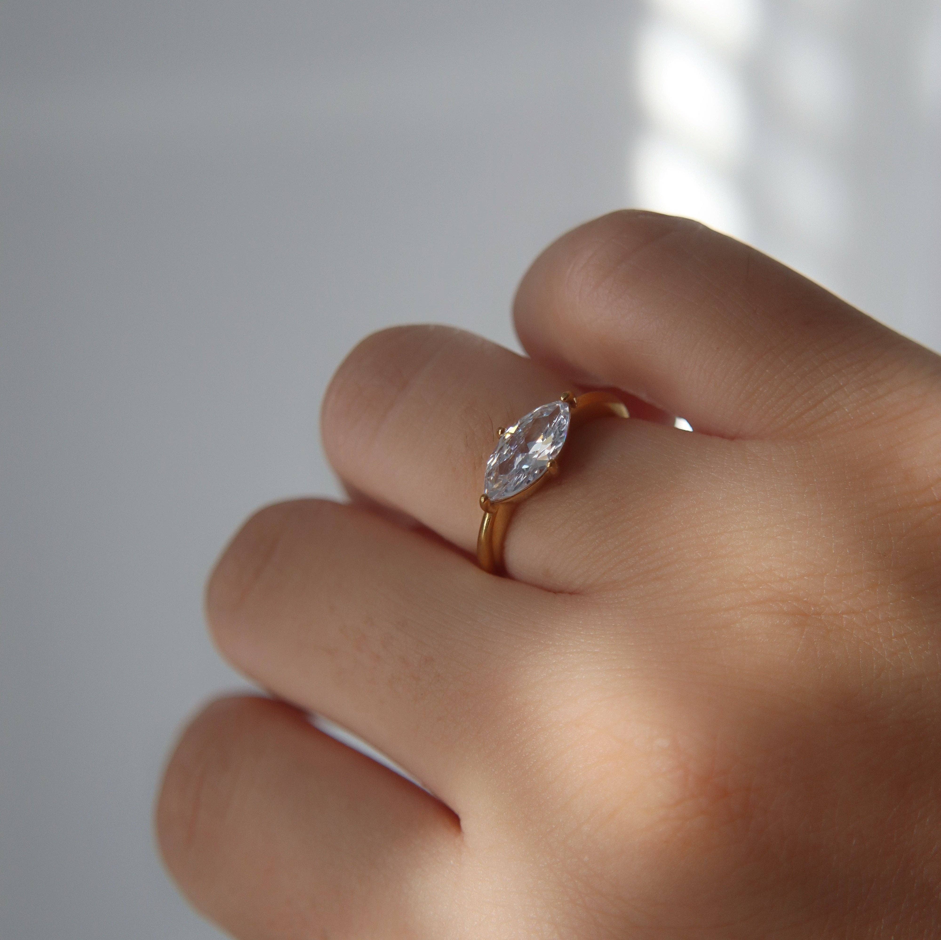 Bridgette Marquise Ring: 7
