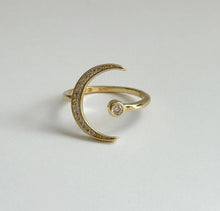 Load image into Gallery viewer, Little Moon Ring