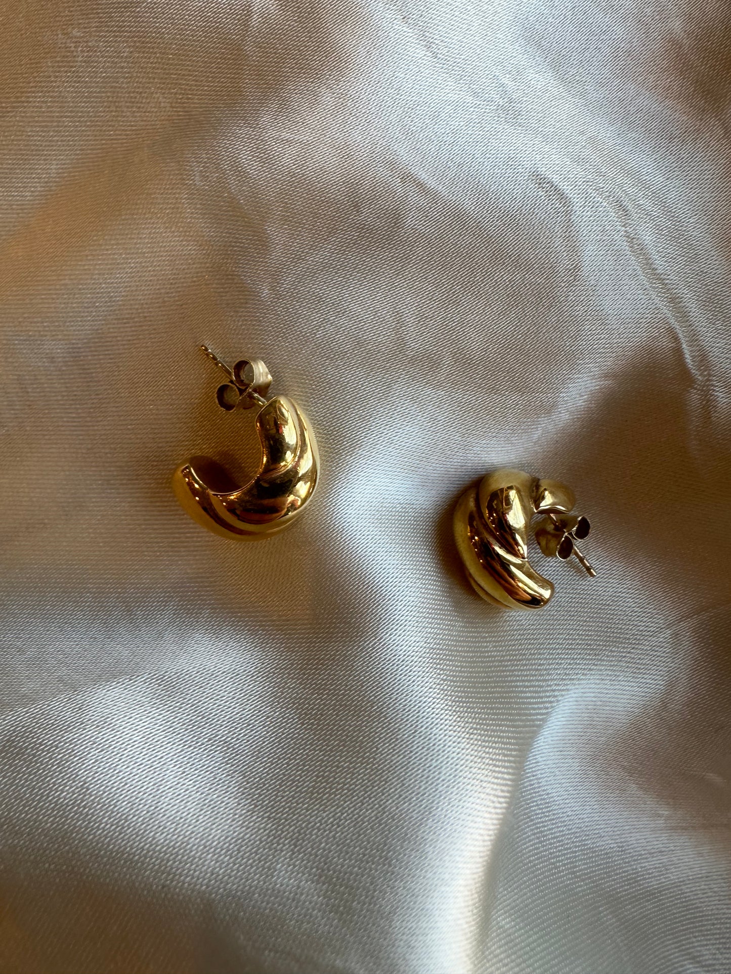 Baby vintage croissant earrings