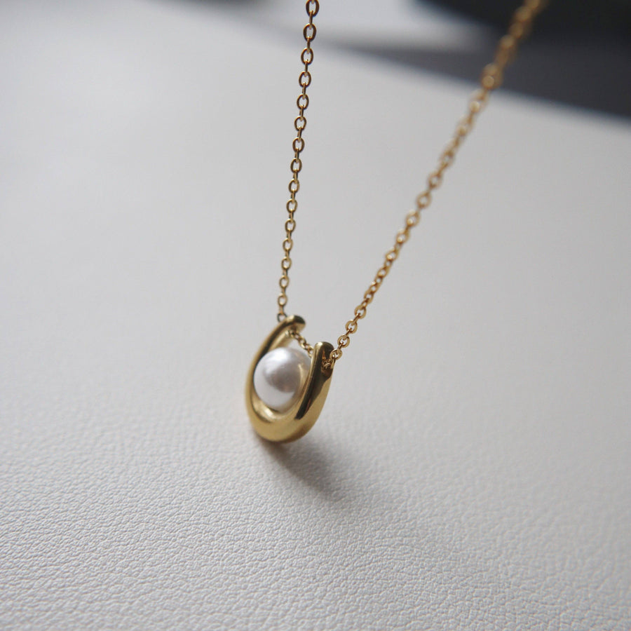 Ava Pearl Necklace | Pearl Pendant Necklace