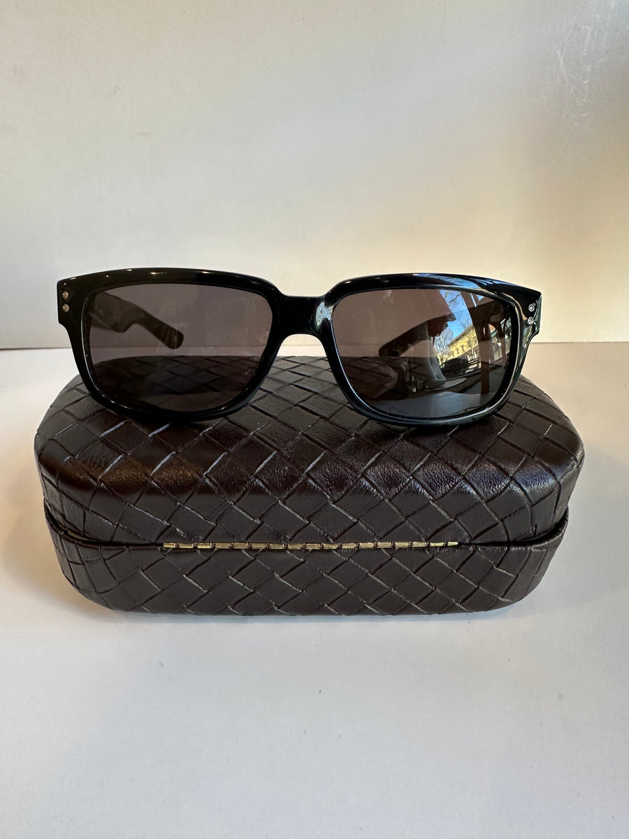 Urban - Bottega Veneta black sunglasses