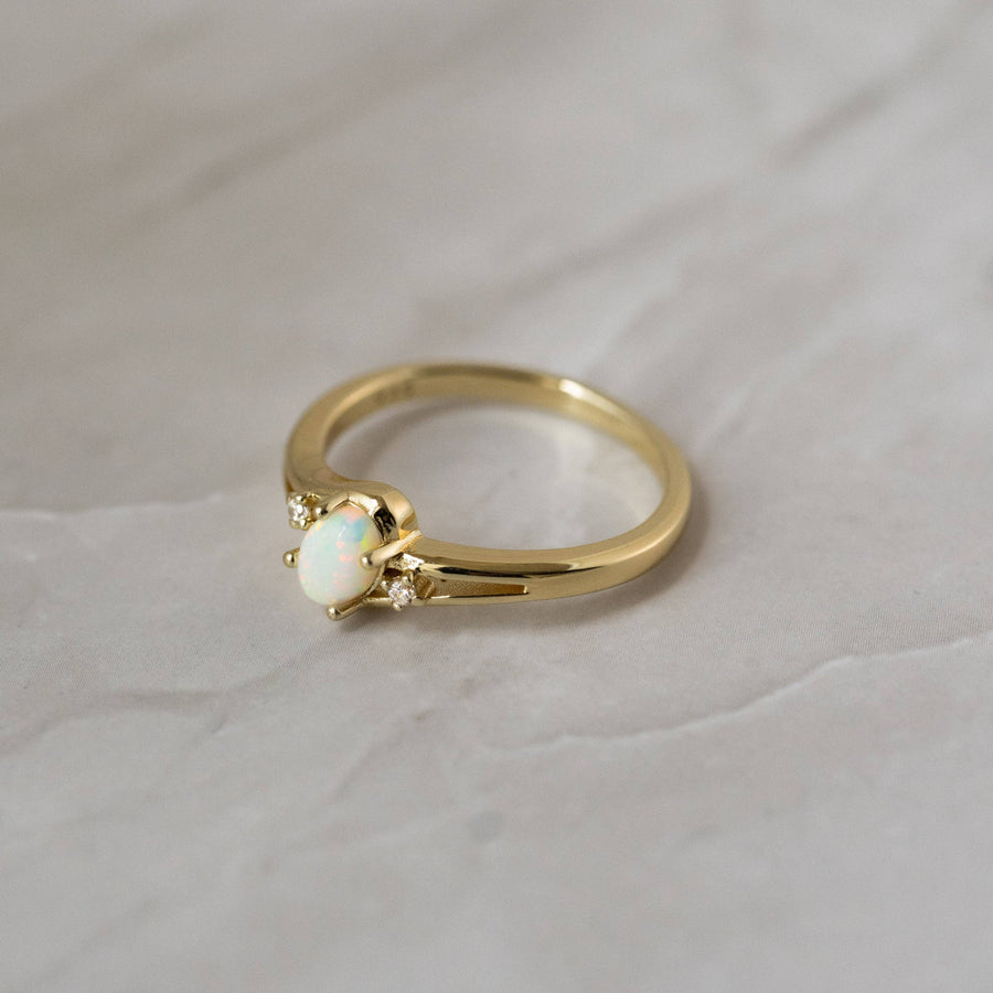 Oval Opal Ring: Gold / 6