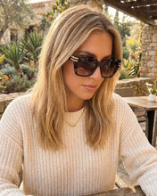 Load image into Gallery viewer, Paige: Black / Polarized + 100% UV Protection