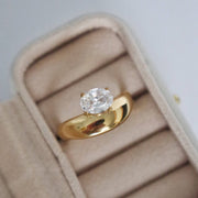 Noelle Curve Ring: 7