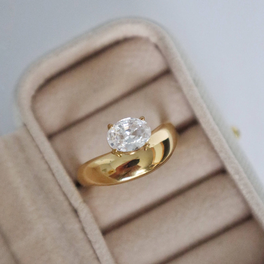 Noelle Curve Ring: 7