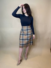 Load image into Gallery viewer, Valerie Trench Coat, 2000’s, 34” Bust