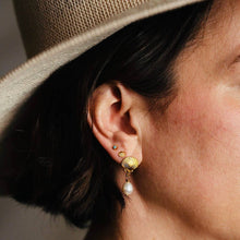 Load image into Gallery viewer, Shell and Pearl Stud Drop Earrings
