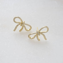 Load image into Gallery viewer, Bow Studs: Gold