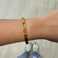 Load image into Gallery viewer, Alex CZ Bezel Bracelet
