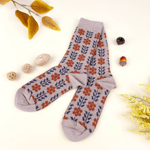 Load image into Gallery viewer, Combed cotton women's British style retro mid-calf socks: Black