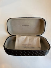 Load image into Gallery viewer, Urban - Bottega Veneta black sunglasses