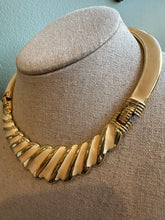 Load image into Gallery viewer, Gold and Enamel Choker