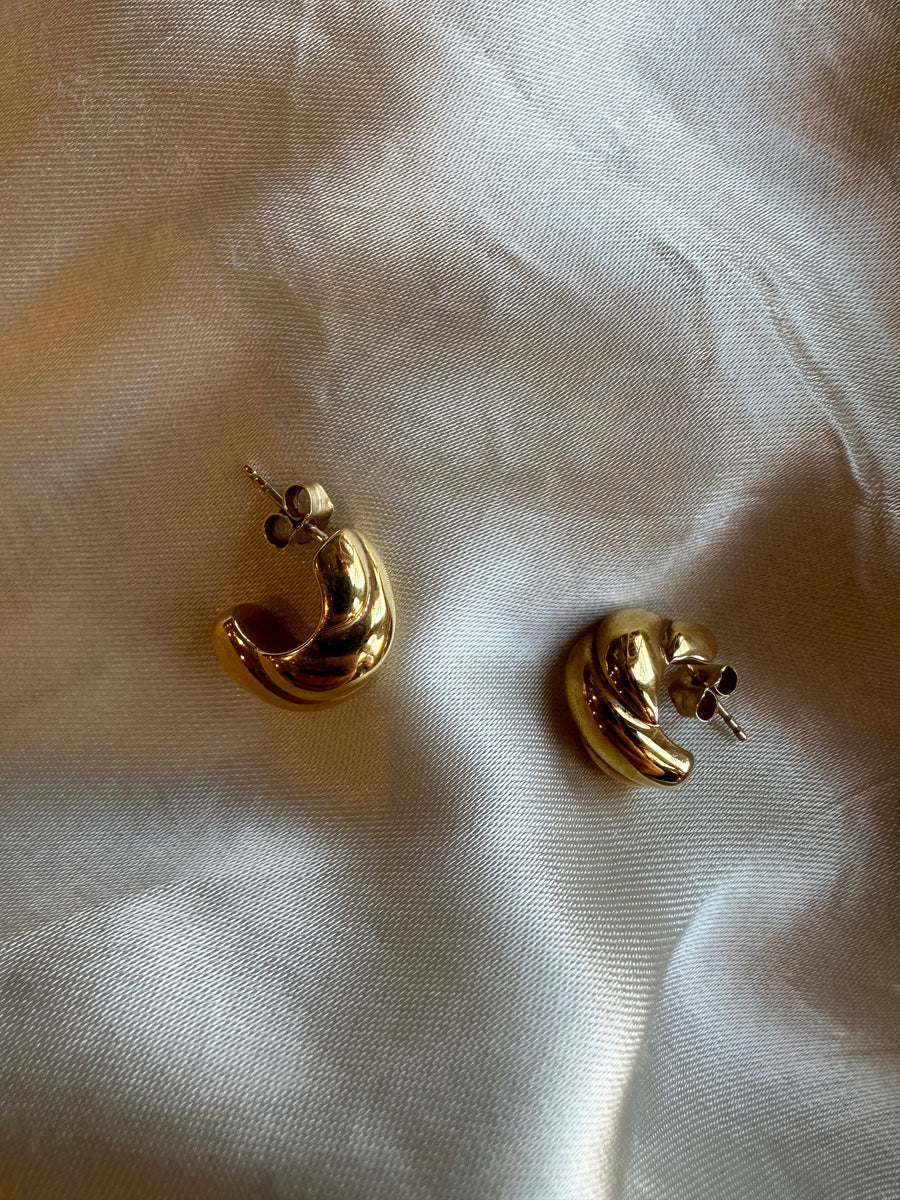 Baby vintage croissant earrings