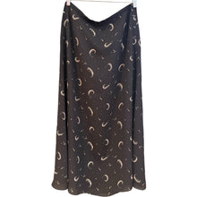 Load image into Gallery viewer, Black Feather Print Skirt, 90’s, 32” Waist