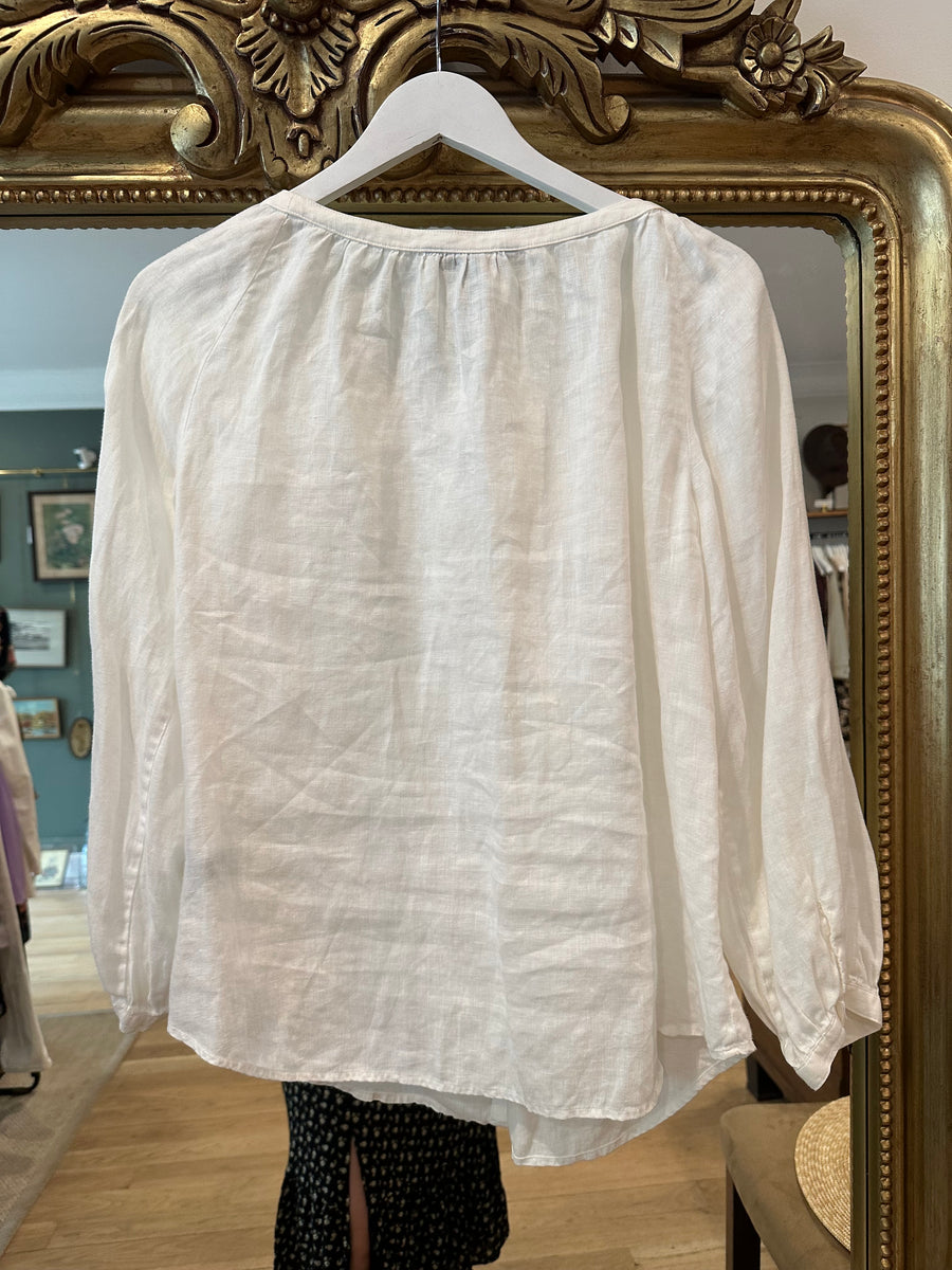 White Linen Top, 2000’s, 42” Bust