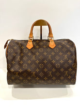 Load image into Gallery viewer, Lori L - Louis Vuitton Speedy 35 Monogram Bag