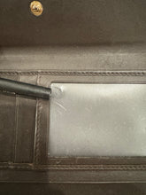 Load image into Gallery viewer, Lori L - Gucci Leather wallet GG