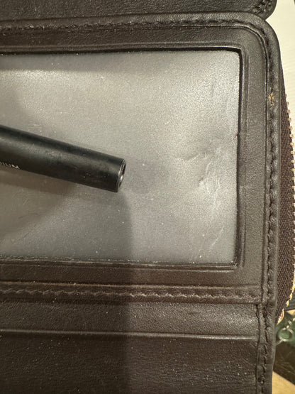 Lori L - Gucci Leather wallet GG