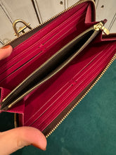 Load image into Gallery viewer, Lori L - Louis Vuitton Clemence Wallet