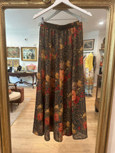 Load image into Gallery viewer, Jana Skirt, 1990’s, 26” Waist