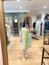 Load image into Gallery viewer, Trixie Cape, 1970’s, 54” Bust, as is